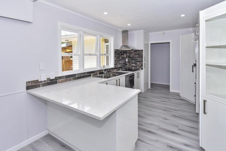 Photo of property in 16 George Street, Milton, 9220