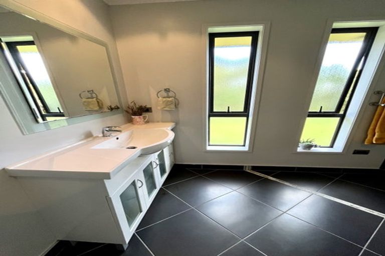 Photo of property in 4 Colin Drive, Komata, Paeroa, 3674