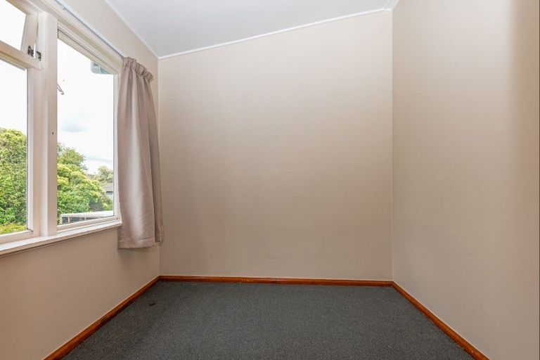 Photo of property in 8 Renfrew Place, Highbury, Palmerston North, 4412