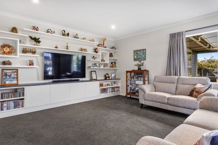 Photo of property in 12 Ballinger Place, Kaiapoi, 7630