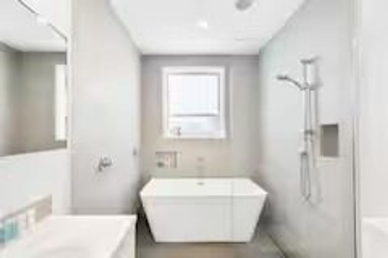 Photo of property in 3/4 Beach Road, Castor Bay, Auckland, 0620