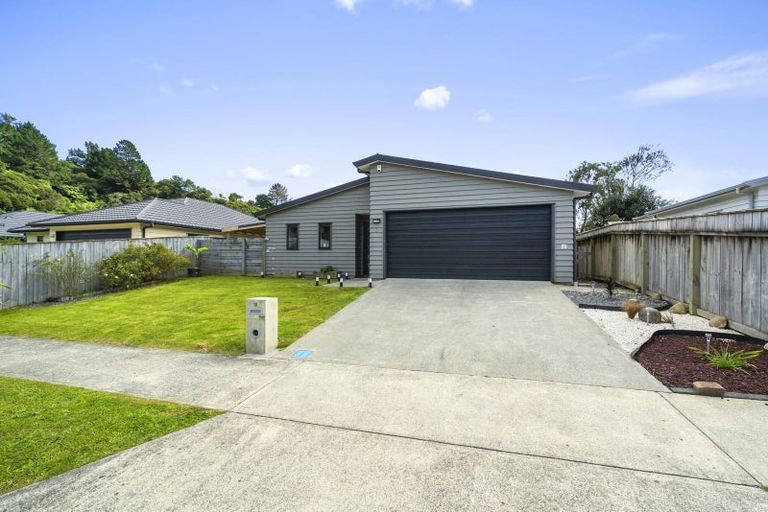 Photo of property in 18 Poppy Watts Grove, Stokes Valley, Lower Hutt, 5019