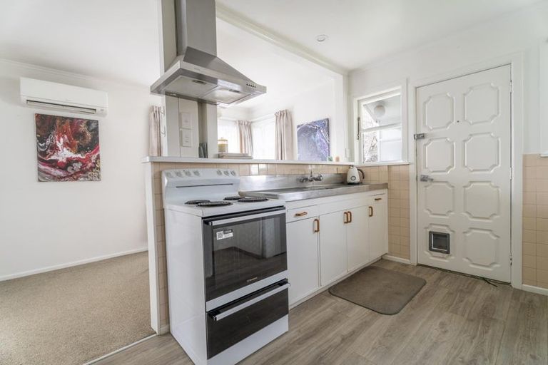 Photo of property in 22 Findlay Street, Tawa, Wellington, 5028