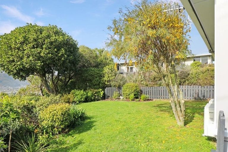 Photo of property in 93 Normandale Road, Normandale, Lower Hutt, 5010