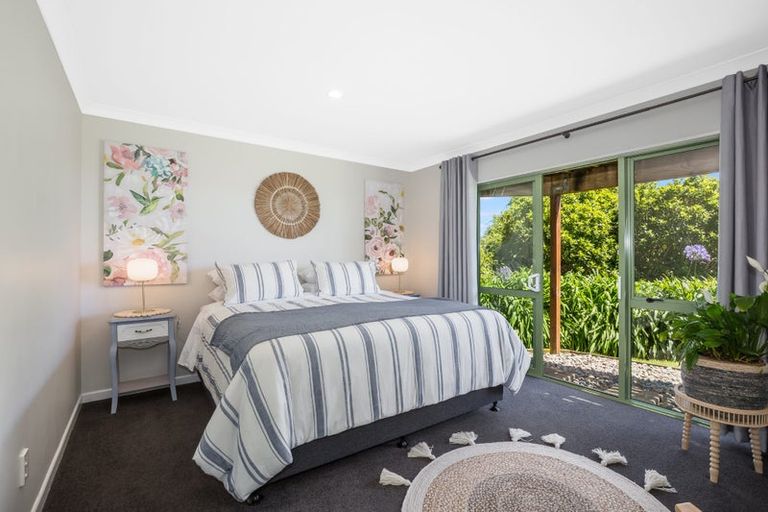 Photo of property in 56 Kakariki Grove, Waikanae, 5036