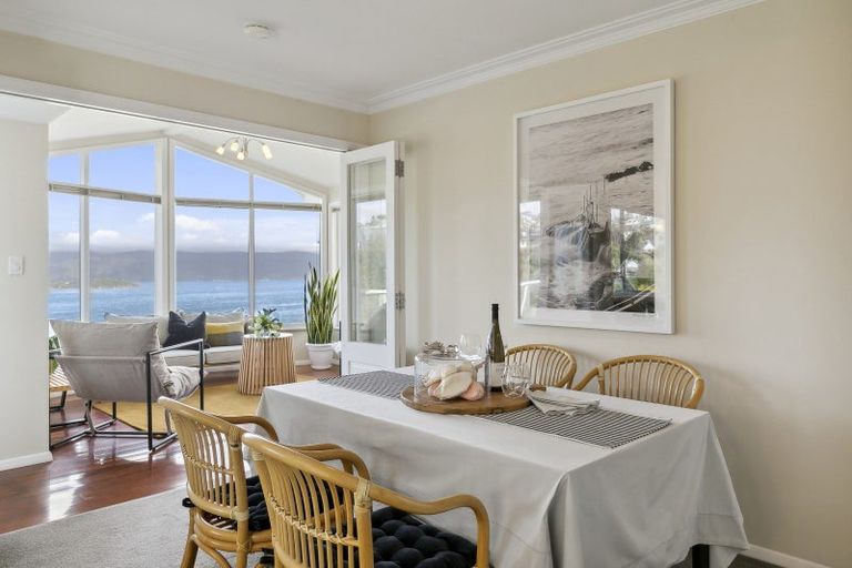Photo of property in 7 Harbour Park Terrace, Khandallah, Wellington, 6035