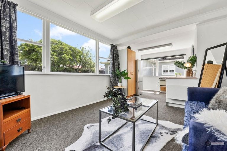 Photo of property in 8 Bauchop Road, Waterloo, Lower Hutt, 5011