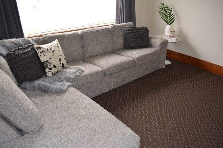 Photo of property in 17 Kinmont Crescent, Kinmont Park, Mosgiel, 9024