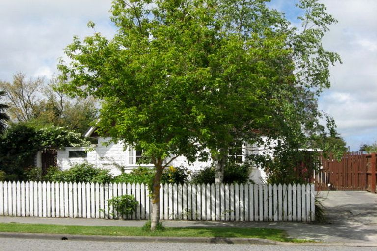 Photo of property in 9 Douglas Street, Rangiora, 7400