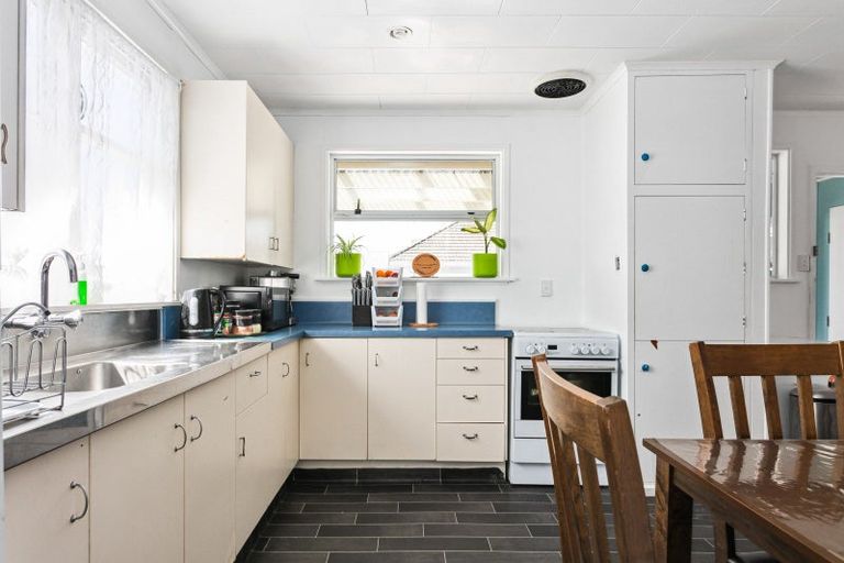 Photo of property in 238 Lytton Road, Elgin, Gisborne, 4010