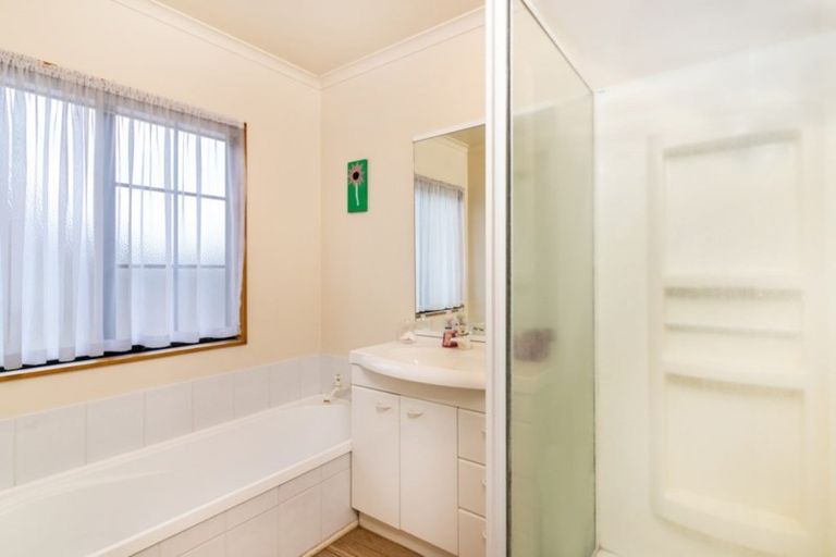 Photo of property in 4 Antrim Place, Rangatira Park, Taupo, 3330