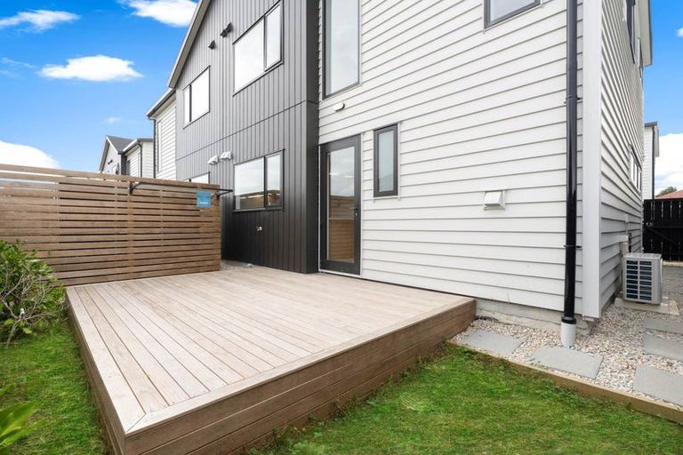 Photo of property in 5e Poto Street, Te Atatu South, Auckland, 0610