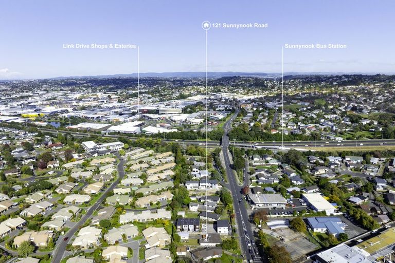 Photo of property in 121 Sunnynook Road, Forrest Hill, Auckland, 0620