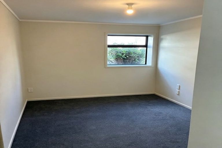 Photo of property in 144 Prince Regent Drive, Half Moon Bay, Auckland, 2012