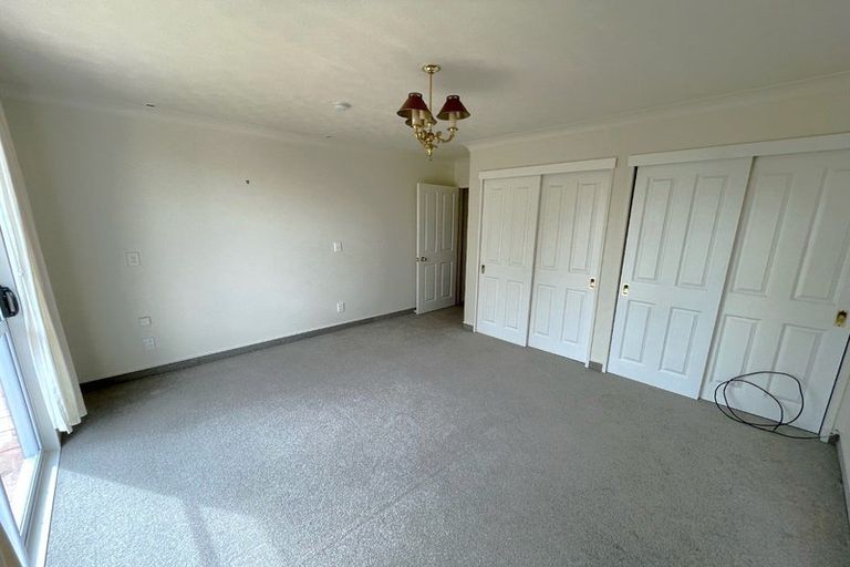 Photo of property in 22 Bearing West Court, Paraparaumu, 5032