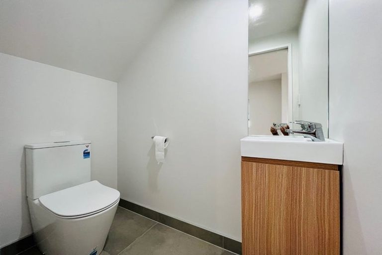 Photo of property in 11a Crestview Rise, Papakura, 2110