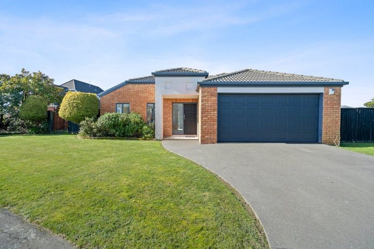 Photo of property in 8 Arkwright Place, Halswell, Christchurch, 8025