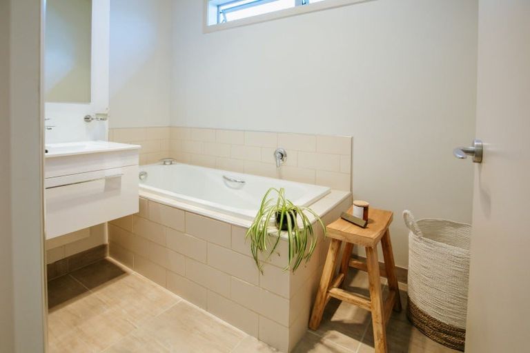 Photo of property in 62a Bills Way, Wanaka, 9305