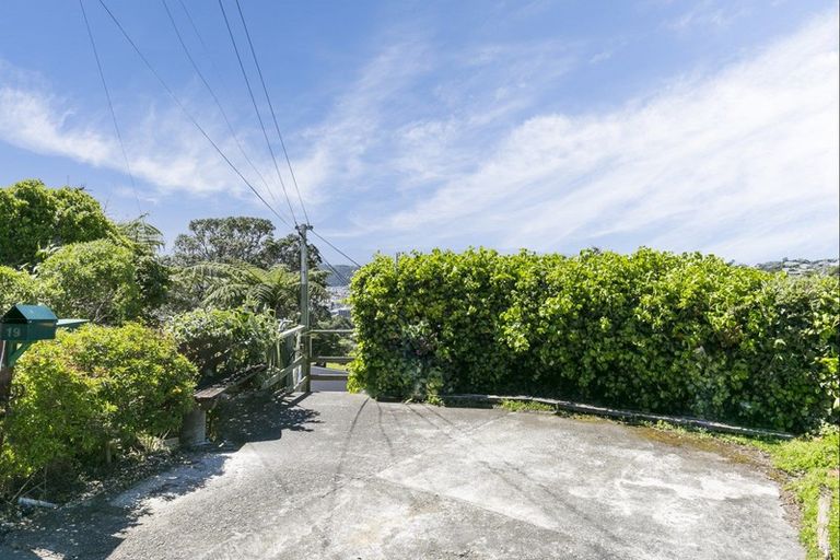 Photo of property in 19 Zetland Street, Highbury, Wellington, 6012