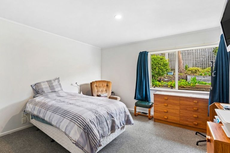 Photo of property in 25 Villa Grove, Paraparaumu, 5032