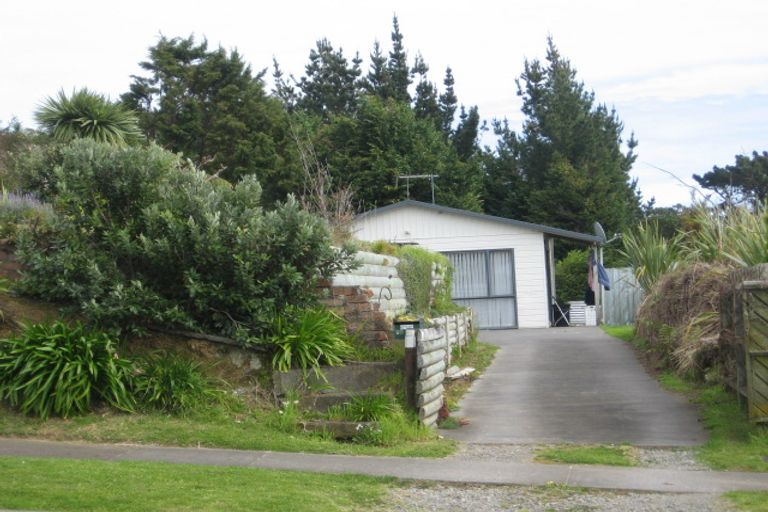 Photo of property in 96 Pioneer Road, Moturoa, New Plymouth, 4310