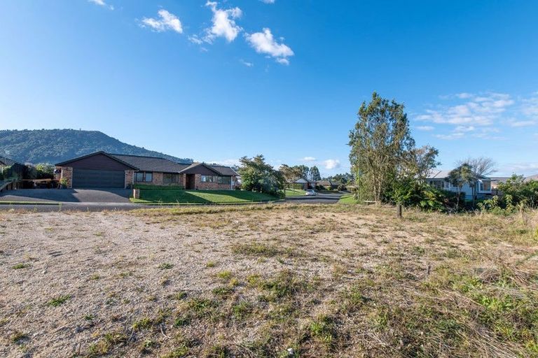 Photo of property in 100 Rimuvale Street, Pukehangi, Rotorua, 3015