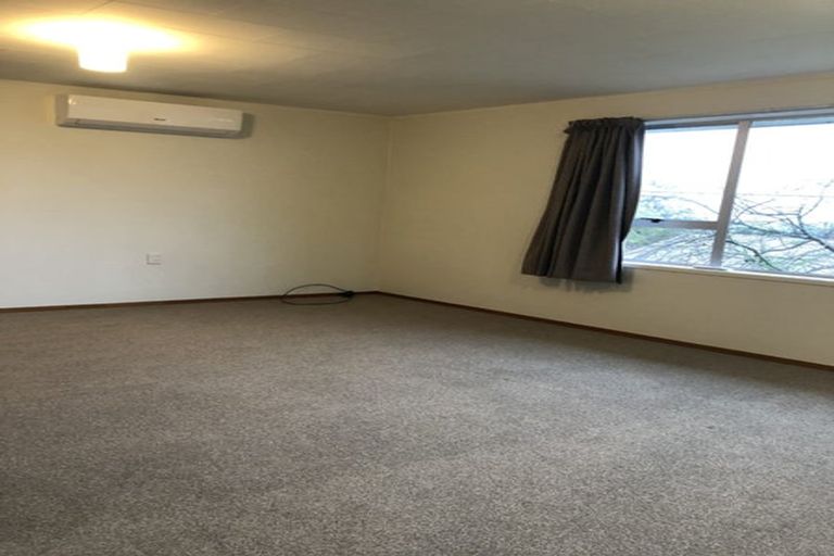 Photo of property in 2/87 Mallard Drive, Selwyn Heights, Rotorua, 3015