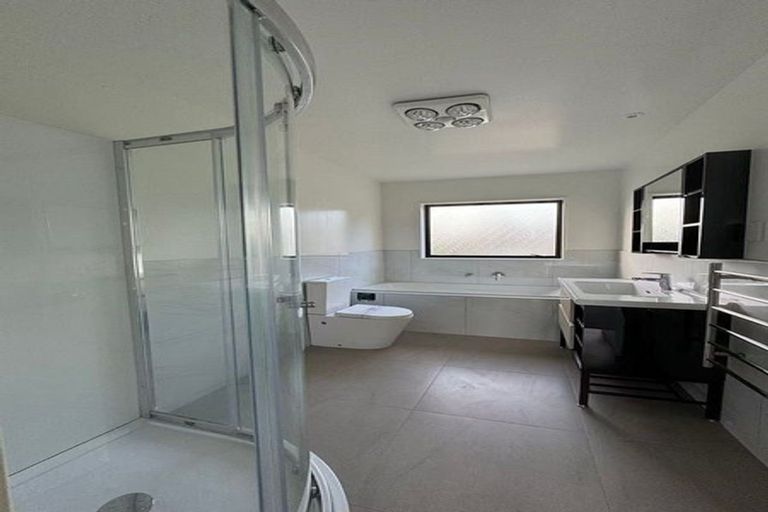 Photo of property in 11 Apple Lane, Henderson, Auckland, 0610