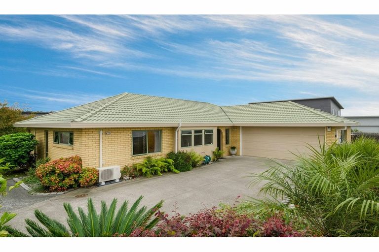 Photo of property in 65 Tapu Road, Huapai, Kumeu, 0810