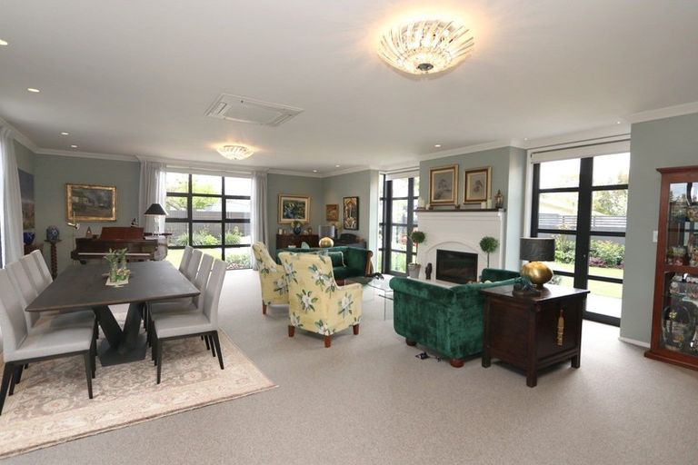 Photo of property in 99 Oak Grove, Ashburton, 7700