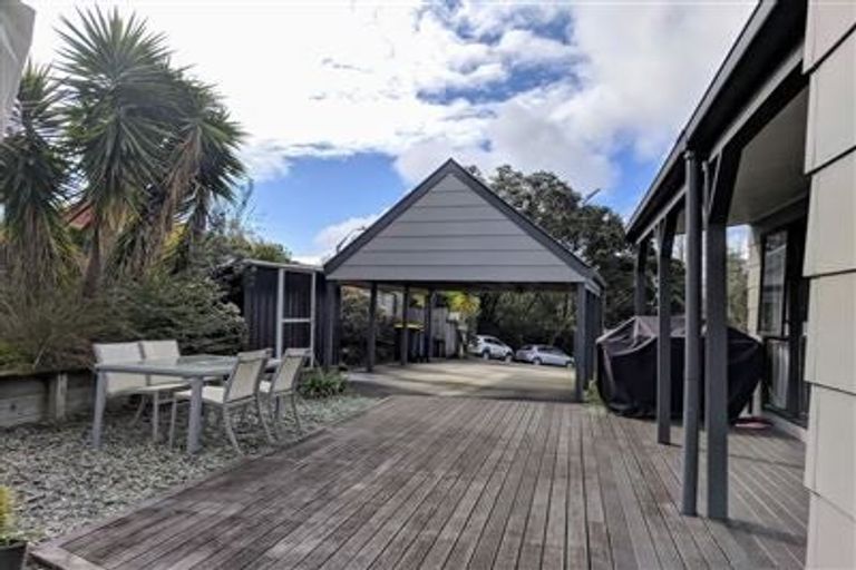 Photo of property in 24 Orton Street, Glenfield, Auckland, 0627