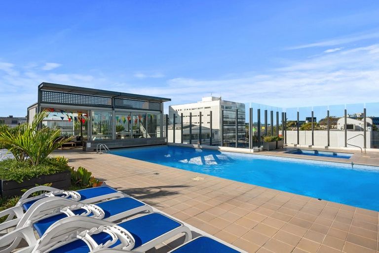 Photo of property in Sentinel Apartments, 2703/3 Northcroft Street, Takapuna, Auckland, 0622
