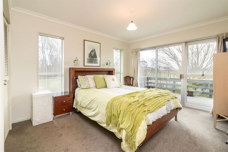 Photo of property in 211 Cashmere Road, Hoon Hay, Christchurch, 8025