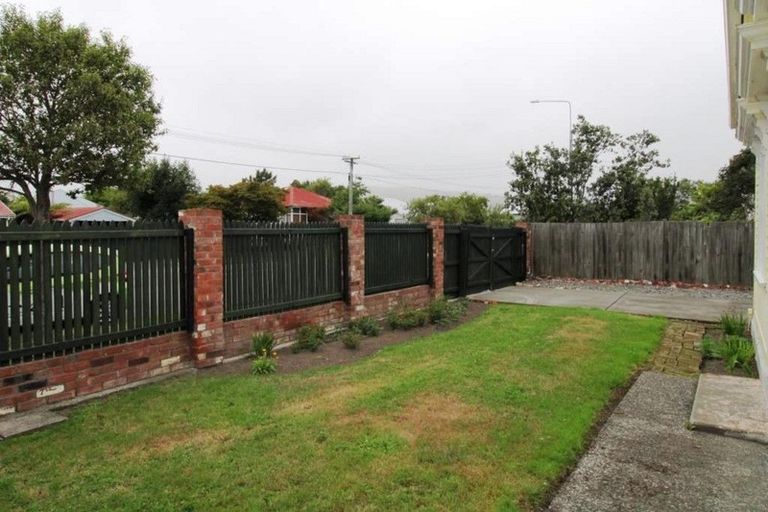 Photo of property in 28 Radley Street, Woolston, Christchurch, 8023