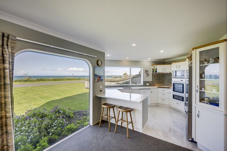 Photo of property in 120 North Shore Road, Eskdale, Napier, 4182
