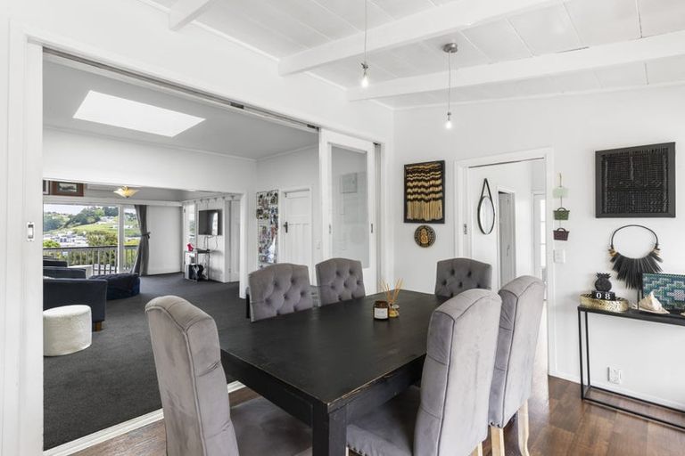 Photo of property in 18 Penton Road, Stanmore Bay, Whangaparaoa, 0932