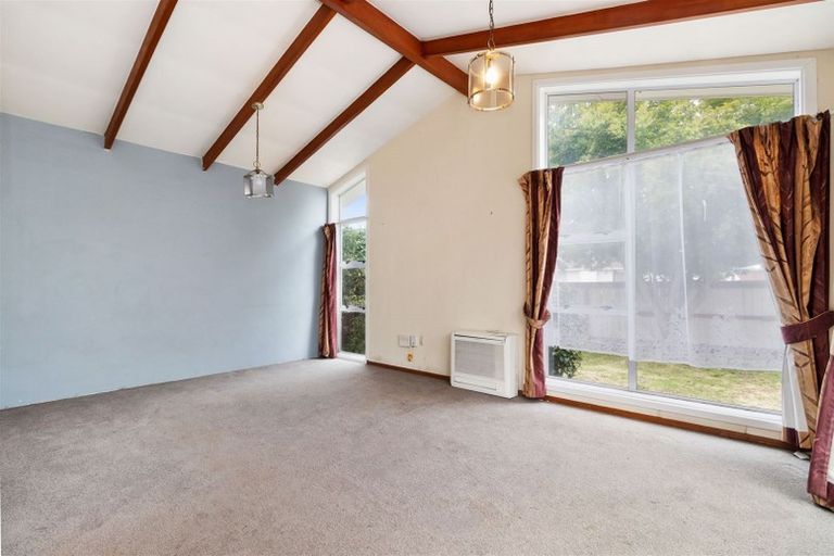 Photo of property in 35 Bermuda Drive, Hornby, Christchurch, 8042