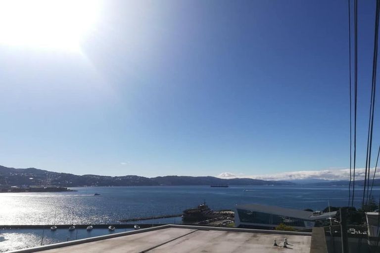 Photo of property in 10 Prince Street, Mount Victoria, Wellington, 6011