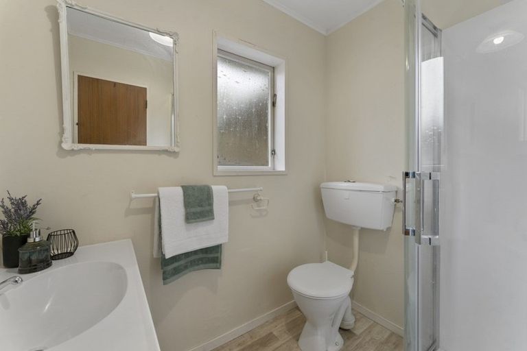 Photo of property in 2 Princeton Road, Raumati Beach, Paraparaumu, 5032