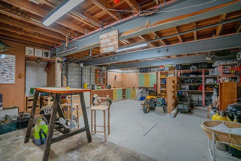 Photo of property in 1 The Crescent, Waihi Beach, 3611