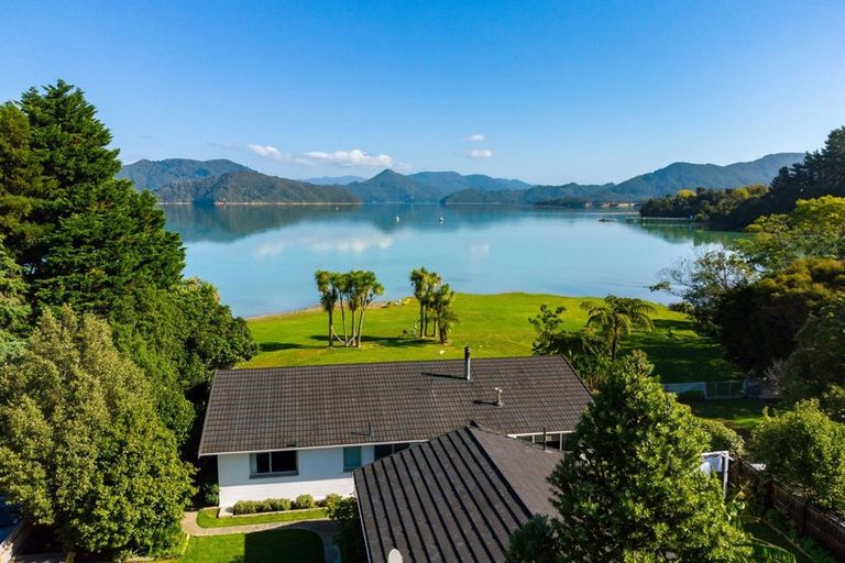 Photo of property in 5613 Kenepuru Road, Waitaria Bay, Picton, 7282