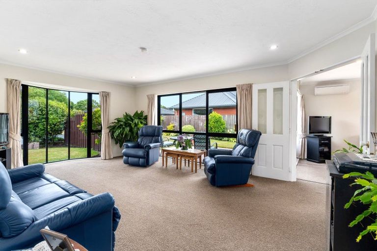Photo of property in 12 Vanderbilt Place, Halswell, Christchurch, 8025