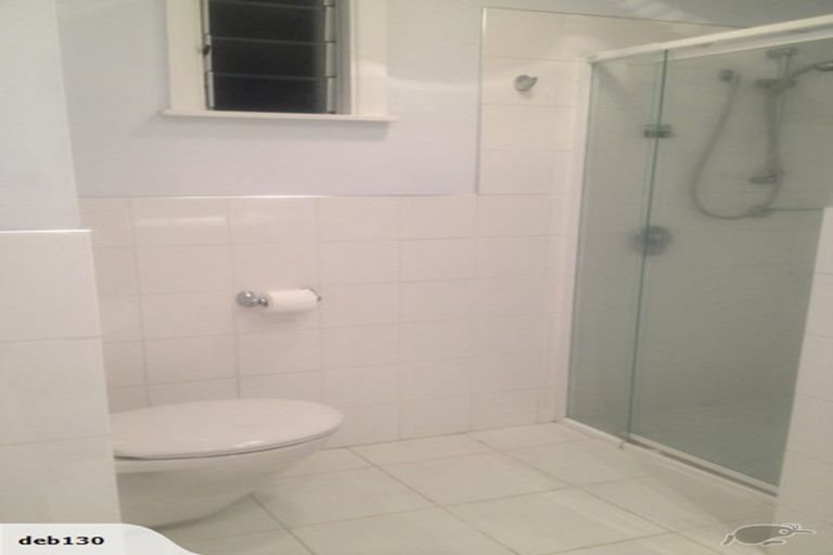 Photo of property in 10 Symonds Street, Onehunga, Auckland, 1061