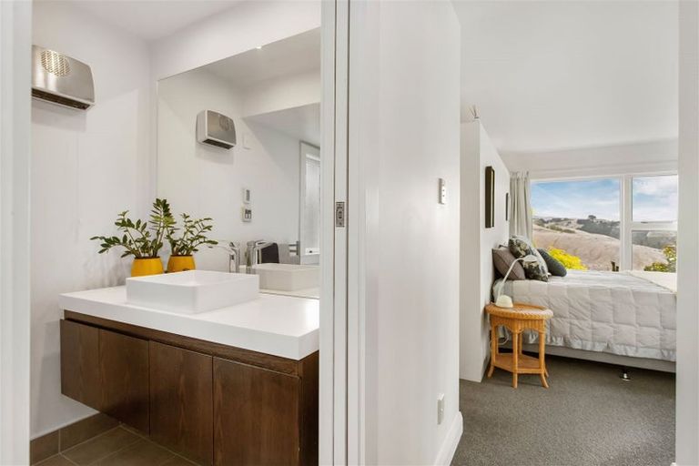 Photo of property in 88 Hackthorne Road, Cashmere, Christchurch, 8022