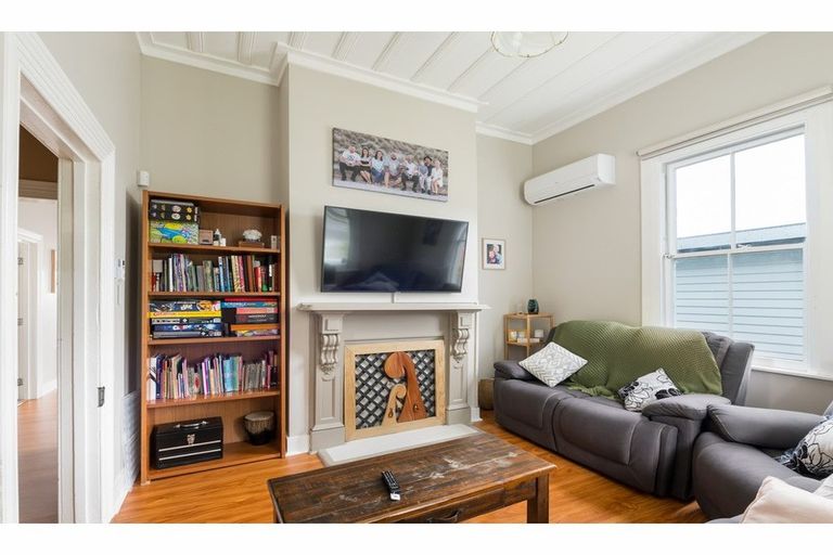 Photo of property in 77 Whitaker Street, Te Aroha, 3320