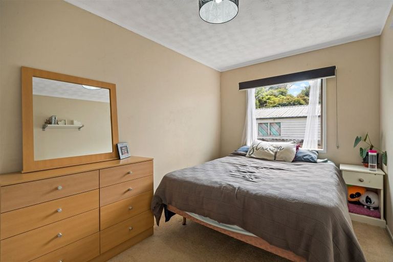 Photo of property in 2/14 Ceramco Place, Torbay, Auckland, 0630