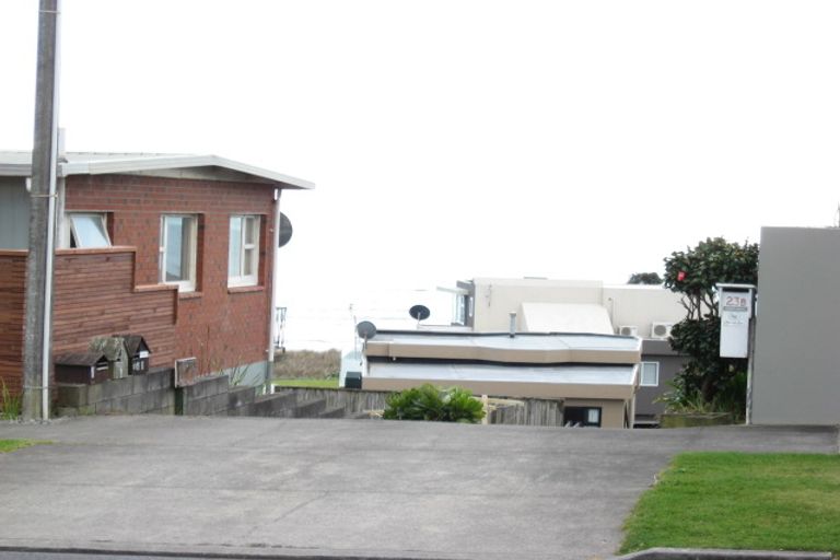 Photo of property in 23 Hamblyn Street, Strandon, New Plymouth, 4312