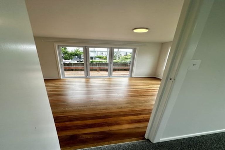 Photo of property in 2/8 Campbell Road, Takapuna, Auckland, 0622