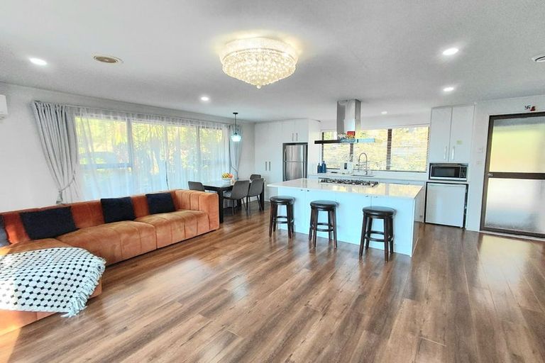 Photo of property in 179 Glengarry Road, Glen Eden, Auckland, 0602