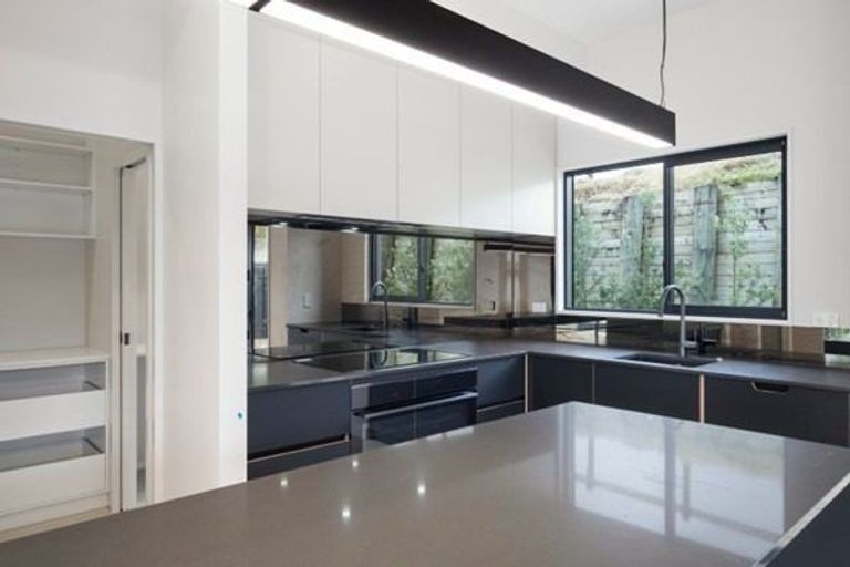 Photo of property in 5 Sai Ridge Close, Pukekohe, 2120